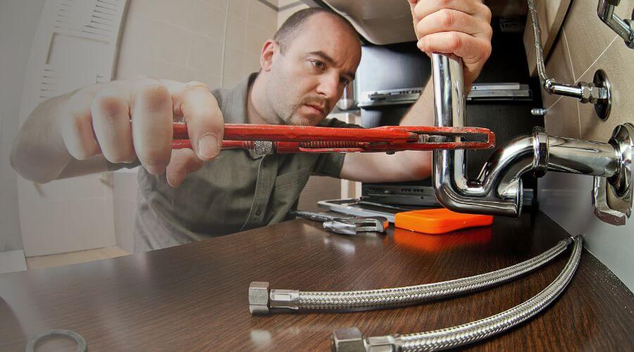 Expert burst pipe repair services in Wolford, ND